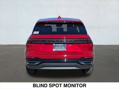 New 2026 Lincoln Nautilus Premier image 5