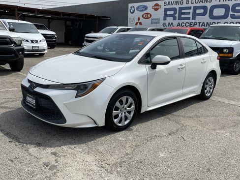 Used 2020 Toyota Corolla LE w/ Carpet Mat Package (TMS) image 2