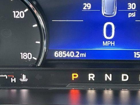 Used 2021 Ford Escape SE image 32