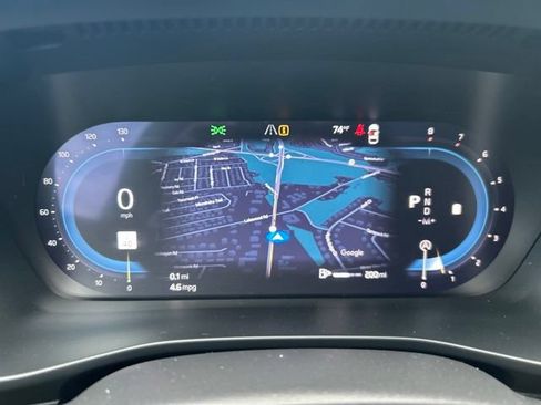 Certified 2025 Volvo XC40 B5 Plus AWD/4WD image 24