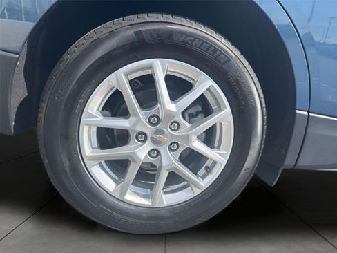 Used 2024 Chevrolet Equinox LS FWD image 11