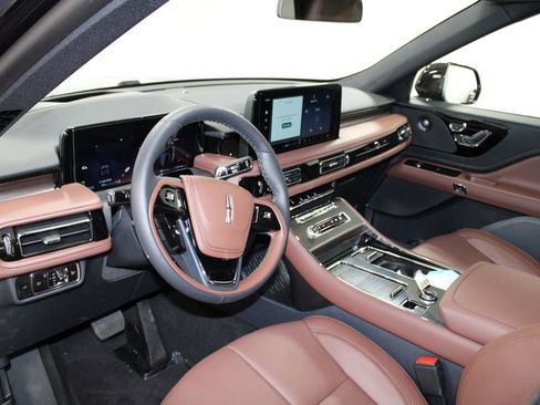 New 2026 Lincoln Aviator Reserve image 23