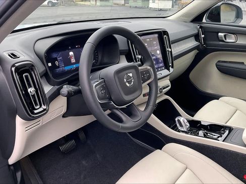 New 2026 Volvo XC40 B5 Plus w/ Protection Package Premier image 8