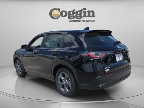New 2026 Honda HR-V LX image 3
