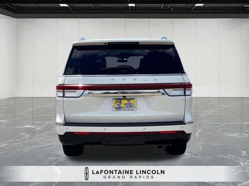 Certified 2023 Lincoln Navigator Reserve AWD/4WD image 4