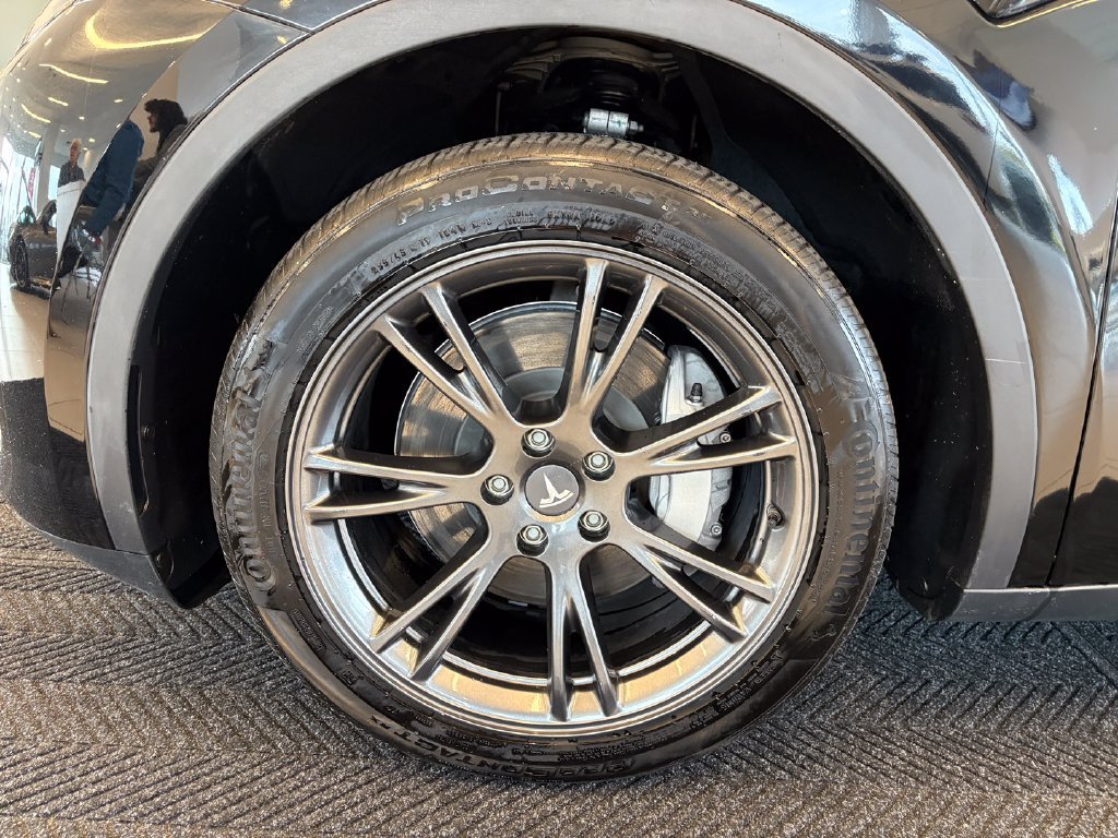 Used 2025 Tesla Model Y Long Range RWD image 12