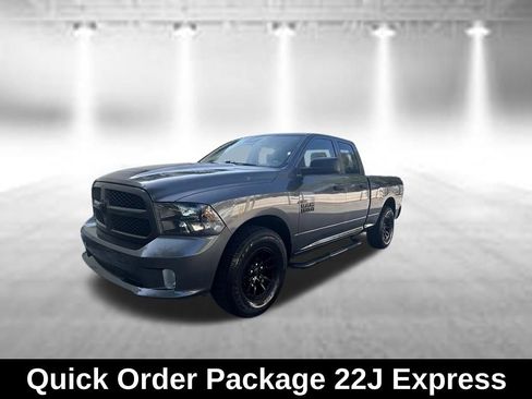 Used 2018 RAM 1500 Express RWD image 3