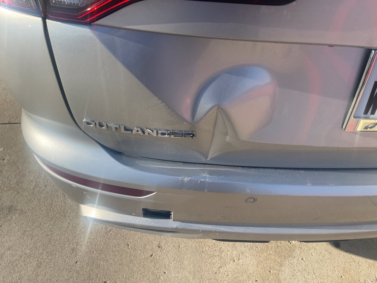 Used 2022 Mitsubishi Outlander SE AWD/4WD image 3