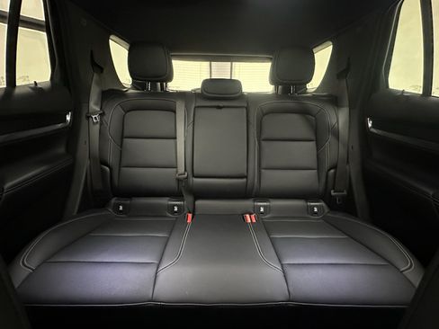 Certified 2025 GMC Terrain Elevation w/ Elevation Premium Package AWD/4WD image 24