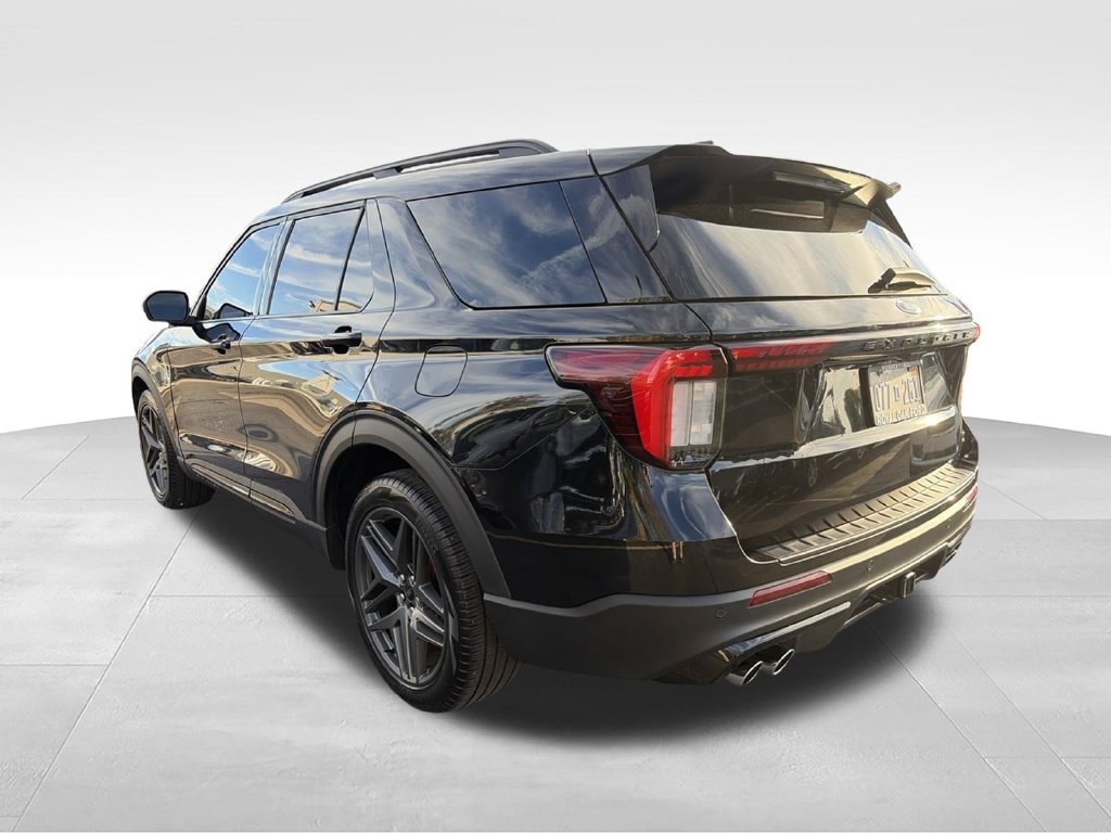 Used 2025 Ford Explorer ST AWD/4WD image 6