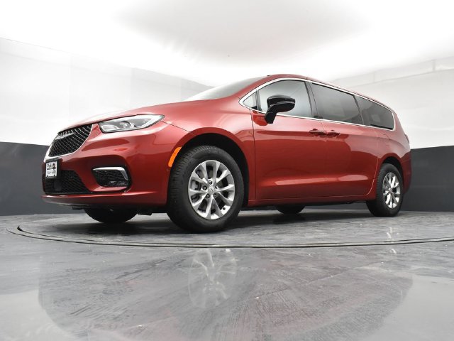 New 2026 Chrysler Pacifica Select AWD/4WD image 21