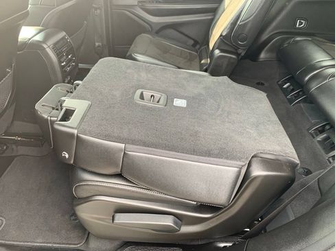 Used 2023 Jeep Grand Cherokee L Laredo AWD/4WD image 20