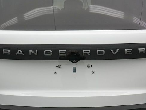 Used 2023 Land Rover Range Rover SE image 17