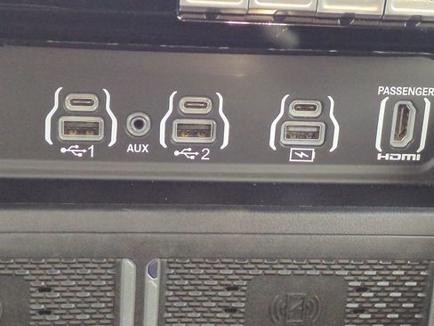 Used 2025 RAM 3500 Limited image 23