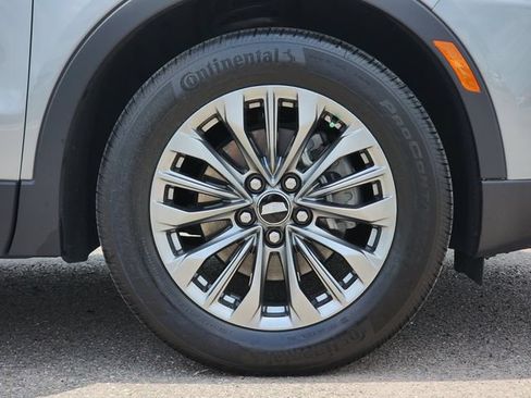 Used 2025 Cadillac XT4 Premium Luxury FWD image 12