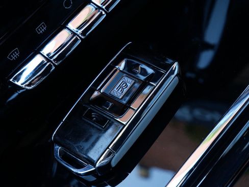 Certified 2023 Rolls-Royce Cullinan image 21