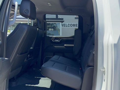 Used 2023 Chevrolet Silverado 1500 LT Trail Boss w/ LT Trail Boss Premium Package AWD/4WD image 26