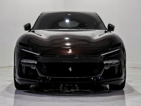 Used 2024 Ferrari Purosangue image 2