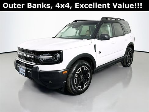 Used 2025 Ford Bronco Sport Outer Banks image 4