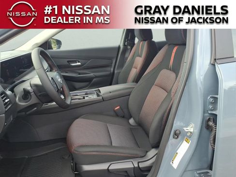 New 2026 Nissan Sentra SR w/ Floor Mat Package FWD image 23