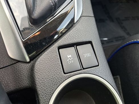 Used 2017 Toyota Corolla SE image 25