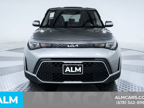 Used 2025 Kia Soul LX w/ LX Technology Package FWD image 10