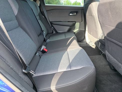 Used 2023 Nissan Rogue SV FWD image 17