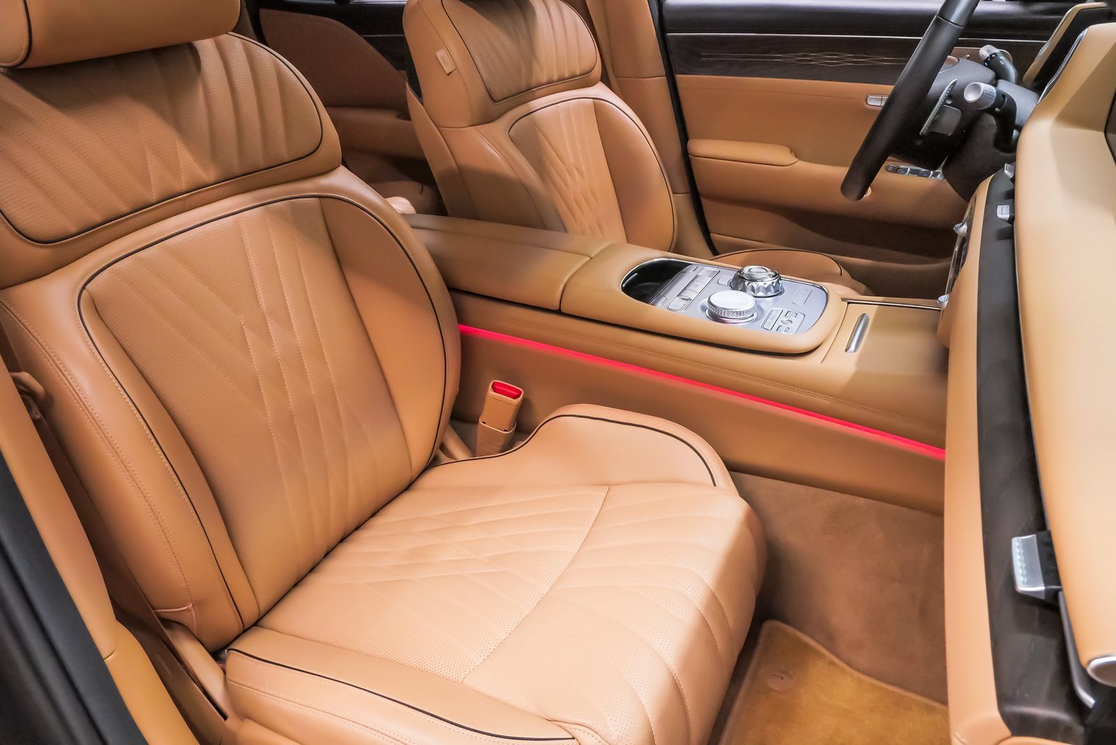 Certified 2023 Genesis G90 3.5T AWD/4WD image 17