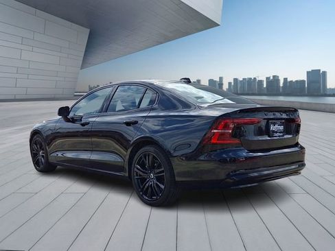 Used 2023 Volvo S60 B5 Plus w/ Climate Package image 4