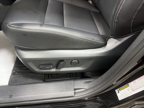 Used 2026 Nissan Rogue SL AWD/4WD image 12