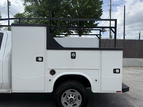 Used 2023 Chevrolet Silverado 2500 W/T w/ WT Convenience Package RWD image 8