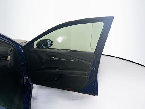 Used 2025 Toyota Camry LE FWD image 31
