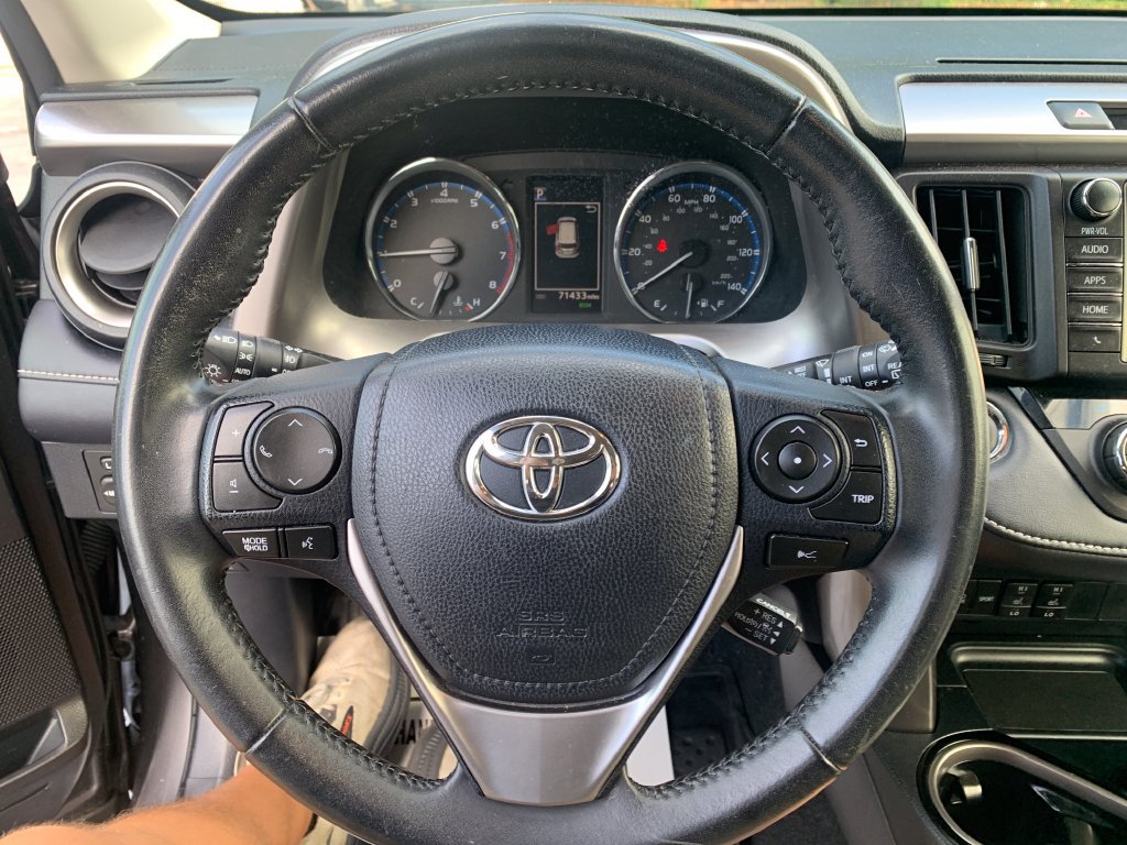 Used 2018 Toyota RAV4 Limited w/ All Weather Liner Package FWD image 8