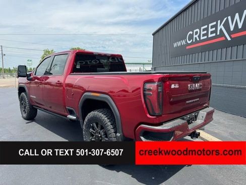 Used 2024 GMC Sierra 2500 AT4 w/ AT4 Premium Plus Package AWD/4WD image 3