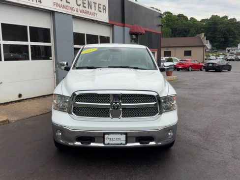 Used 2018 RAM 1500 SLT AWD/4WD image 3