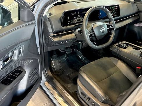 Used 2024 Nissan Ariya AWD image 38