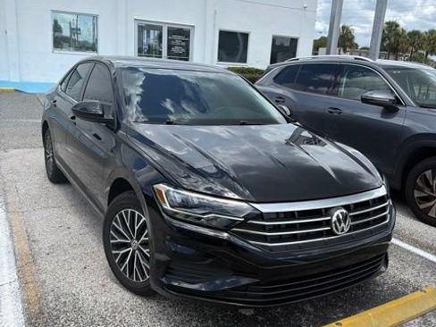 Used 2021 Volkswagen Jetta S w/ Driver Assistance Package FWD image 3