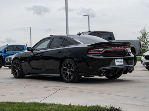 Used 2019 Dodge Charger Scat Pack w/ Plus Group RWD image 7