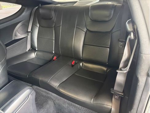 Used 2013 Hyundai Genesis 3.8 RWD image 11