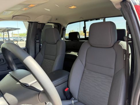 Used 2025 Nissan Frontier S AWD/4WD image 30