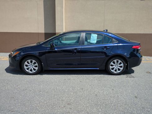 Used 2020 Toyota Corolla LE image 7