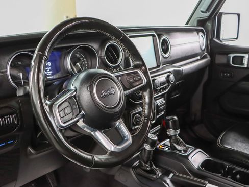 Used 2022 Jeep Wrangler Unlimited Sahara w/ Cold Weather Group AWD/4WD image 23
