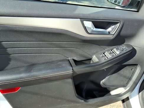 Used 2022 Ford Escape SEL image 13