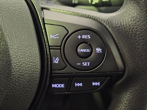 Used 2024 Toyota RAV4 XLE image 18