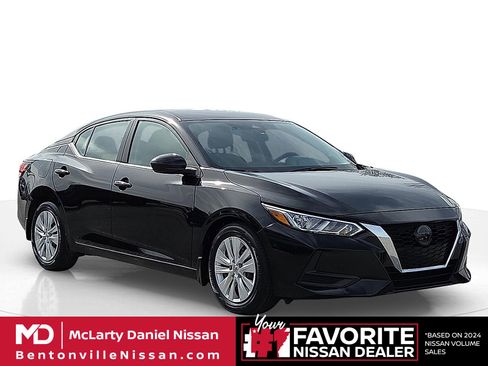 Used 2022 Nissan Sentra S image 1