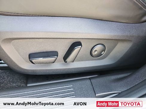 Used 2025 Nissan Rogue Platinum w/ Tech Package image 14