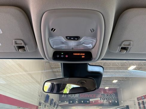 Used 2025 Buick Encore GX Preferred FWD image 14