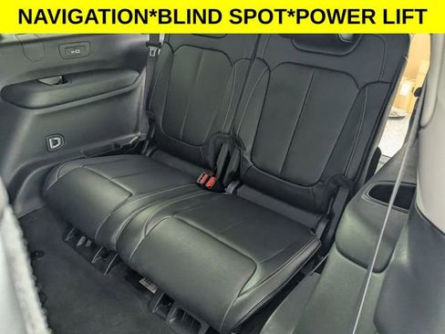 Used 2022 Jeep Grand Cherokee L Limited w/ Black Appearance Package RWD image 32