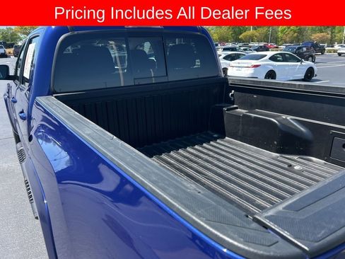 Used 2023 Toyota Tacoma SR5 w/ Technology Package AWD/4WD image 15