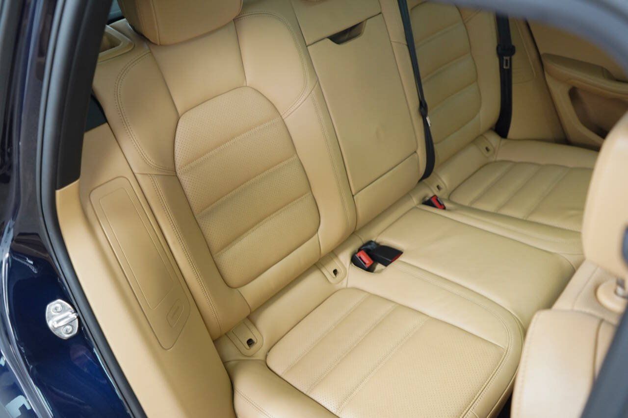 Used 2018 Porsche Macan S AWD/4WD image 74